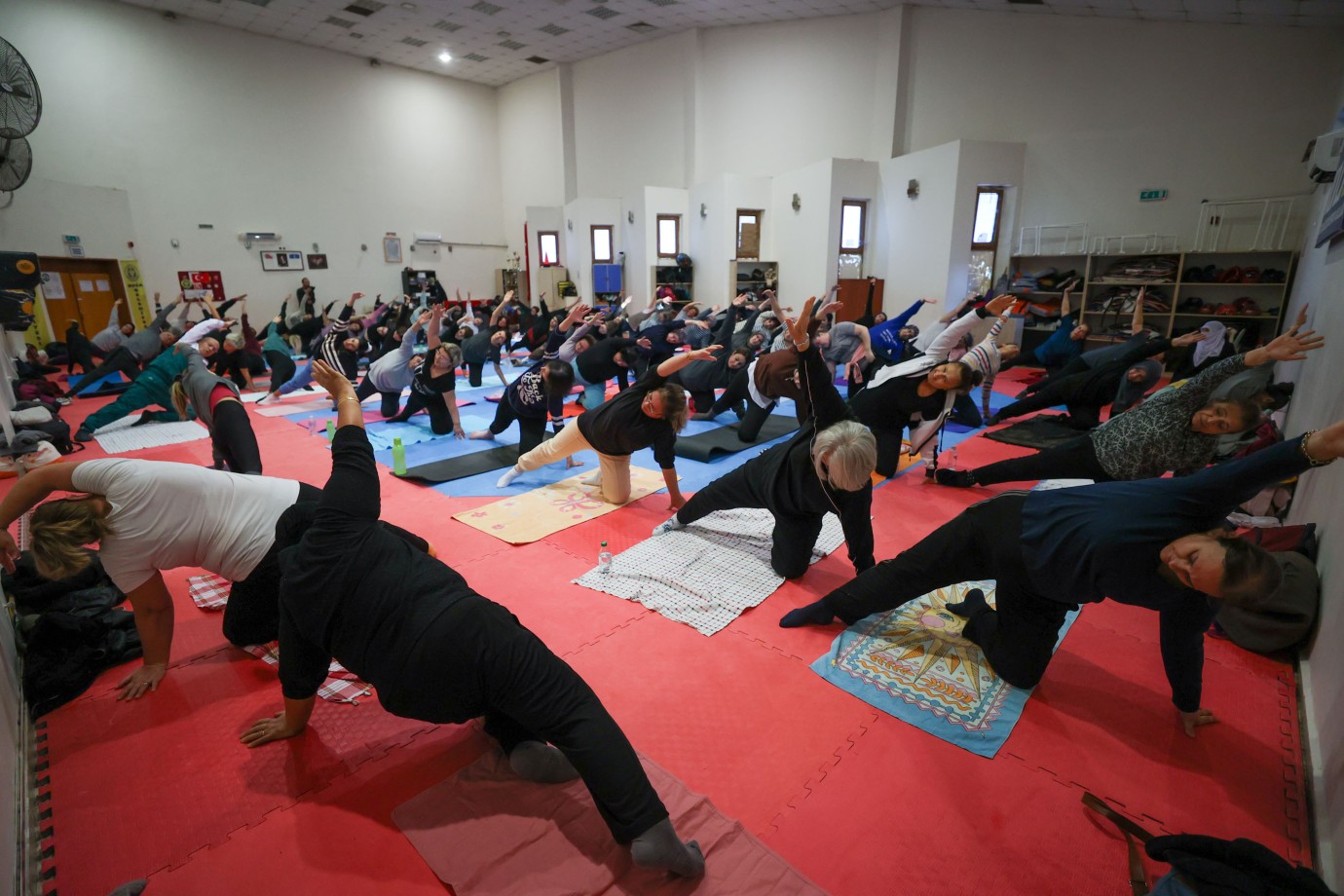 İzmir Buca Belediyesi’nden ücretsiz yoga, pilates ve zumba kursları