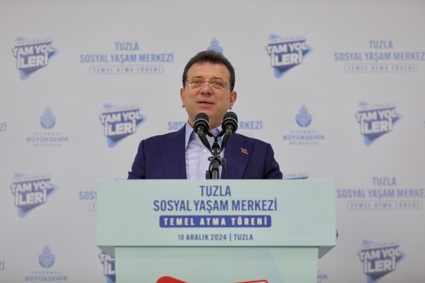 EKREM İMAMOĞLU'NDAN SURİYE GÖNDERMESİ: BİRİLERİ SANKİ BİR SAVAŞA GİRMİŞ, SAVAŞ KAZANMIŞ GİBİ DAVRANIYOR