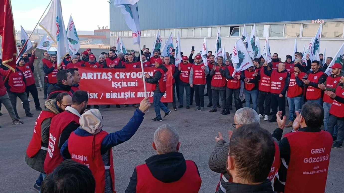 Metal işçileri bir fabrikada daha greve başladı