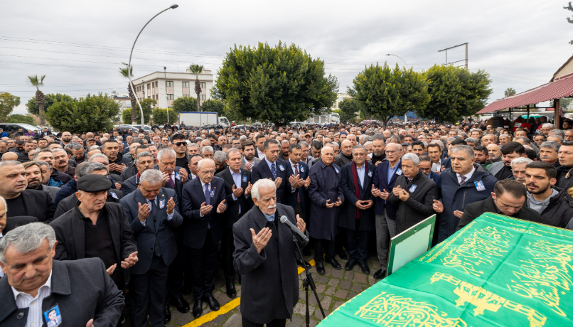 Başkan Vahap Seçer’in kardeşi Uğurcan Seçer toprağa verildi