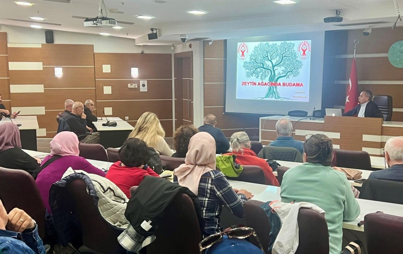 Zeytin üreticilerine İzmir Bornova Belediyesi'nden destek!