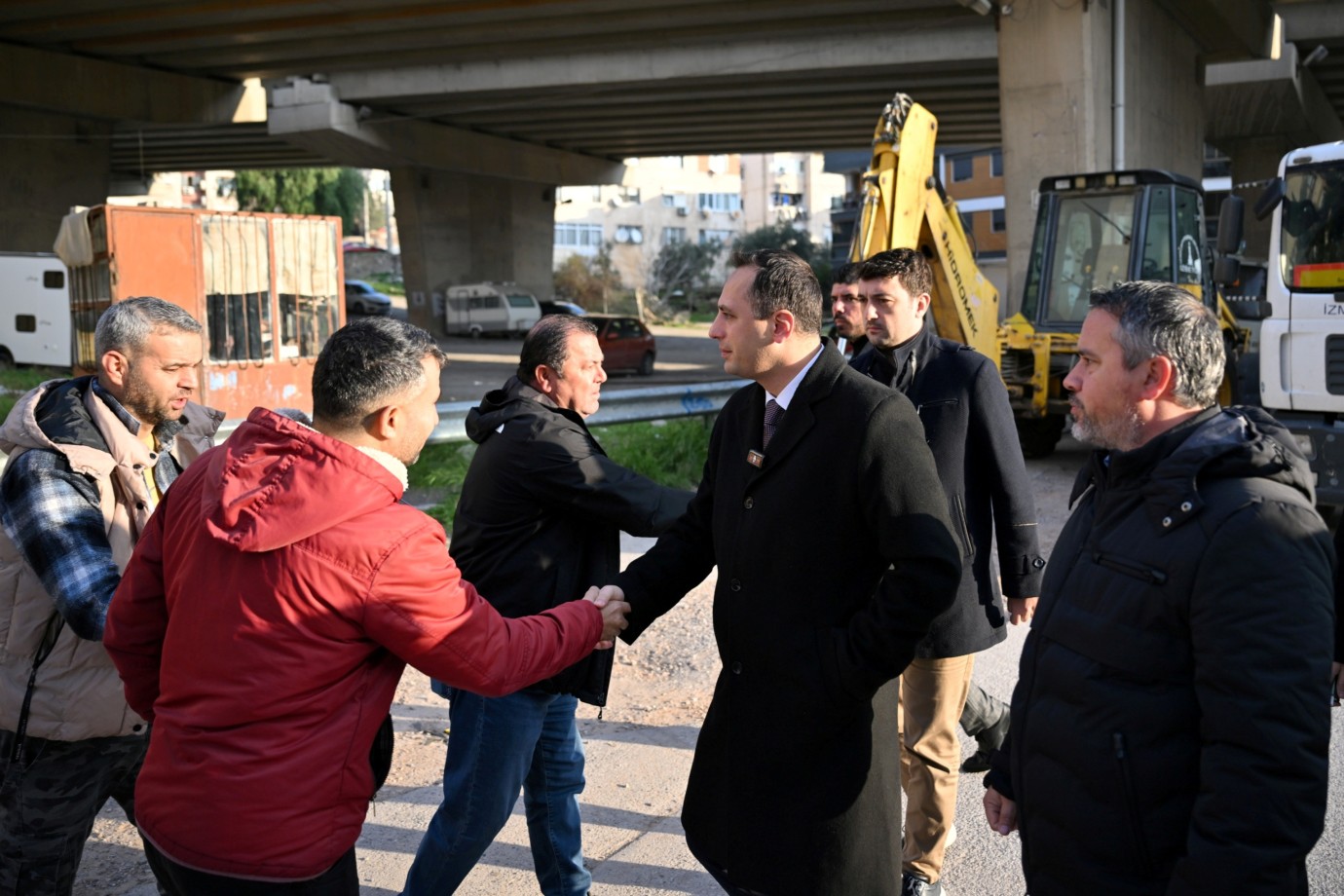 Bornova Belediyesi'nden yol sorunlarına acil çözümler