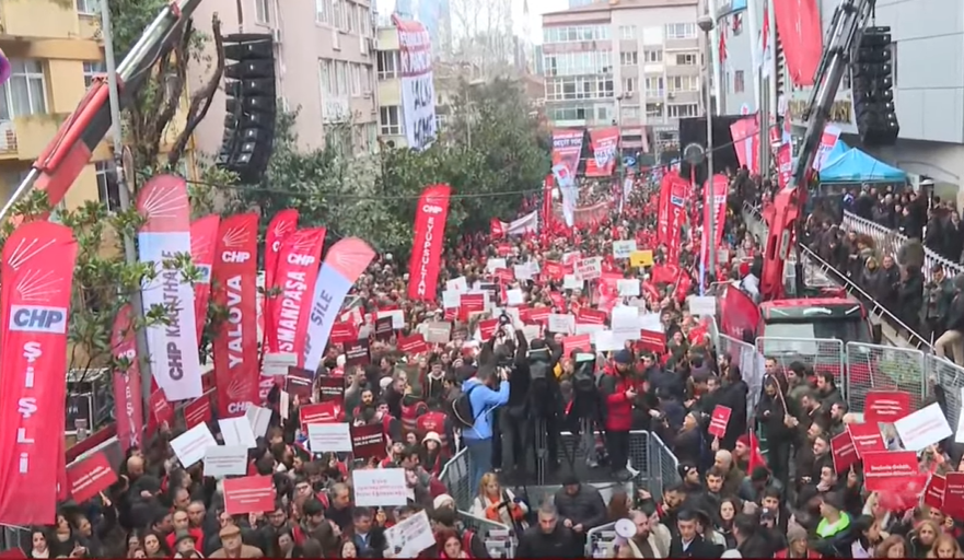 CHP, Beşiktaş Belediye Başkanı Rıza Akpolat için tek yürek oldu