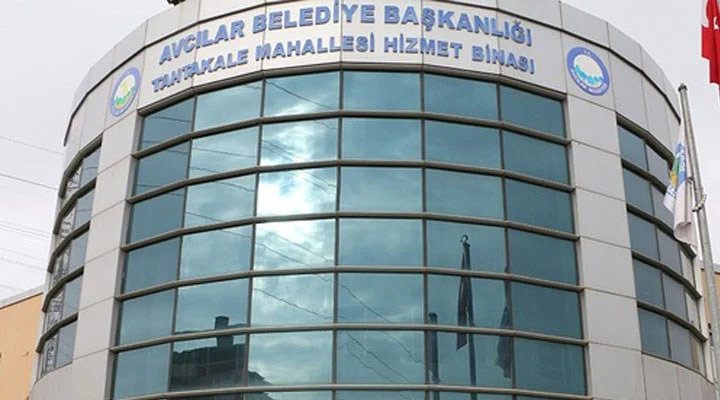 Avcılar Belediyesi'nin kış çalışmaları hız kesmeden sürüyor