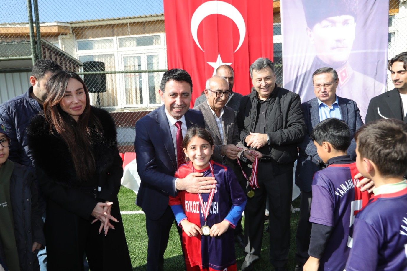 Bayraklı Belediyesi’nin Geleneksel U-10 Cup Futbol Turnuvası Sona Erdi