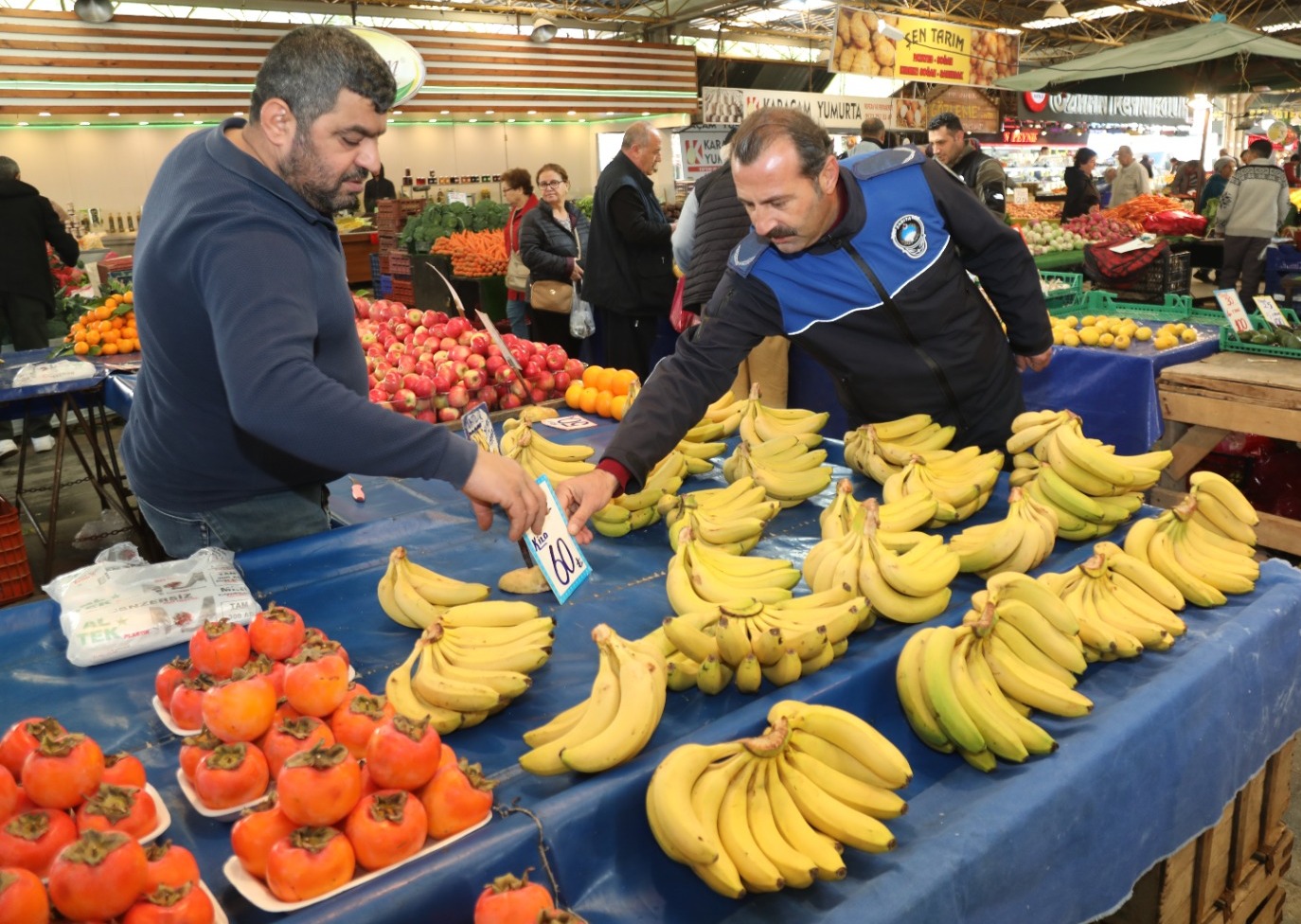 Bayraklı Belediyesi’nden Pazar Yerlerine Konfor ve Güvenlik Hamlesi