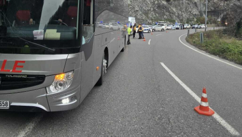 Gökgöl Tüneli’nde Yolcu Otobüsü Kazası: 3 Yaralı