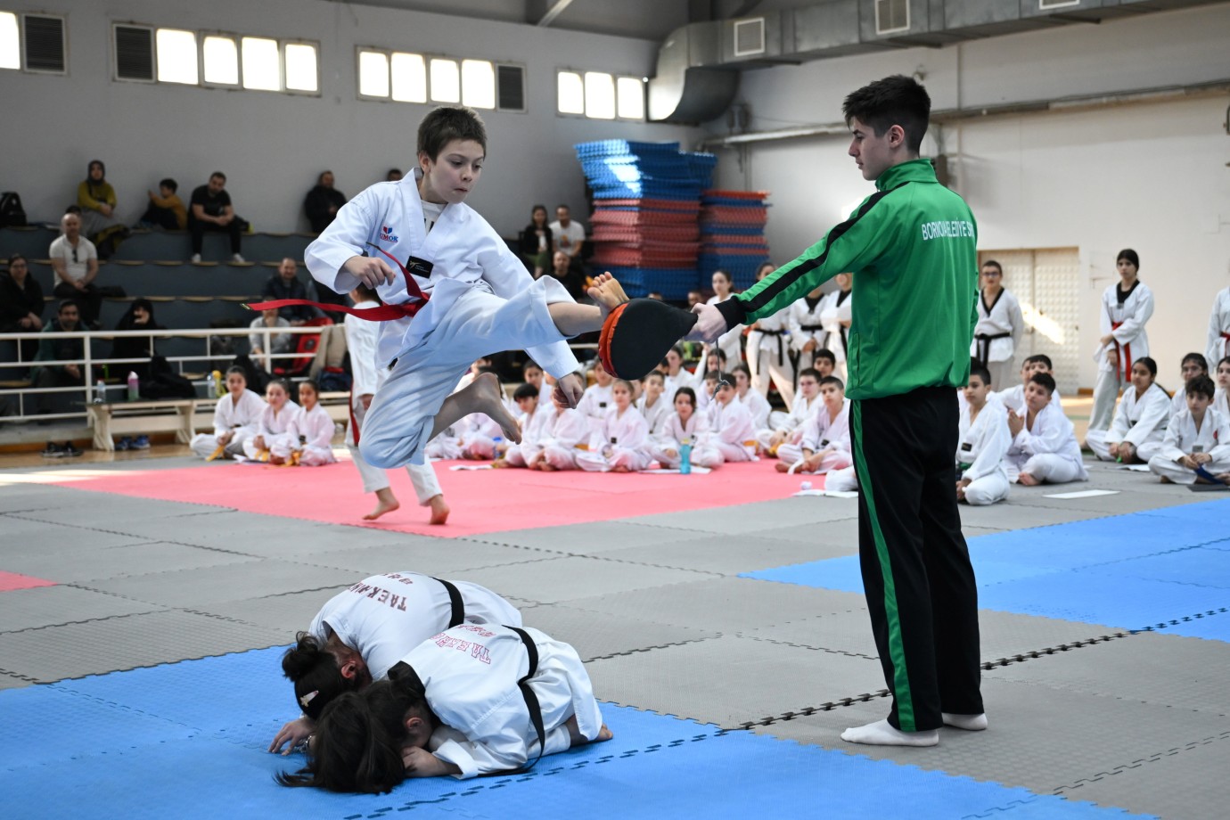 Bornova Belediyesi’nden Taekwondoya Büyük Destek