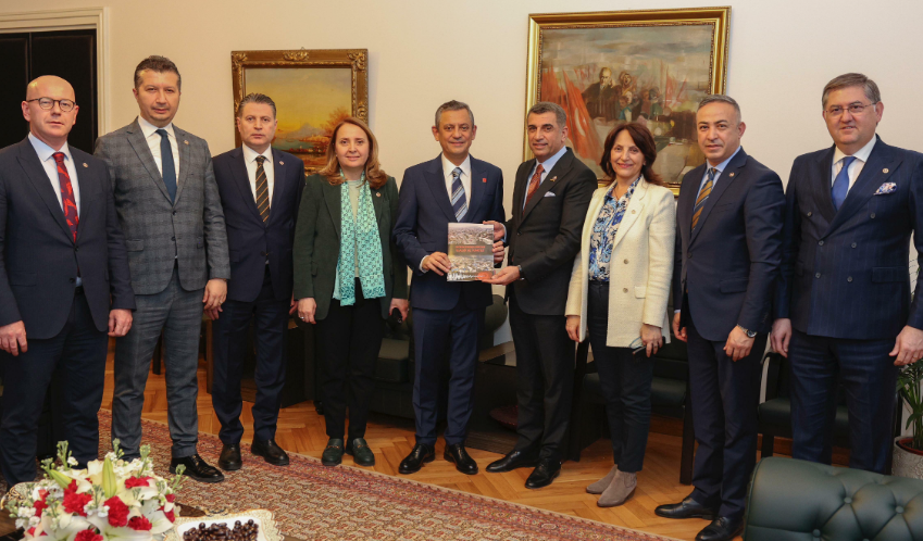 CHP Heyetinden Özgür Özel’e Deprem Raporu: Tunceli ve Elazığ İçin Önlemler Masada