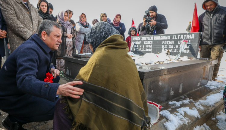 Özgür Özel, Kahramanmaraş’ta Deprem Şehitlerini Andı