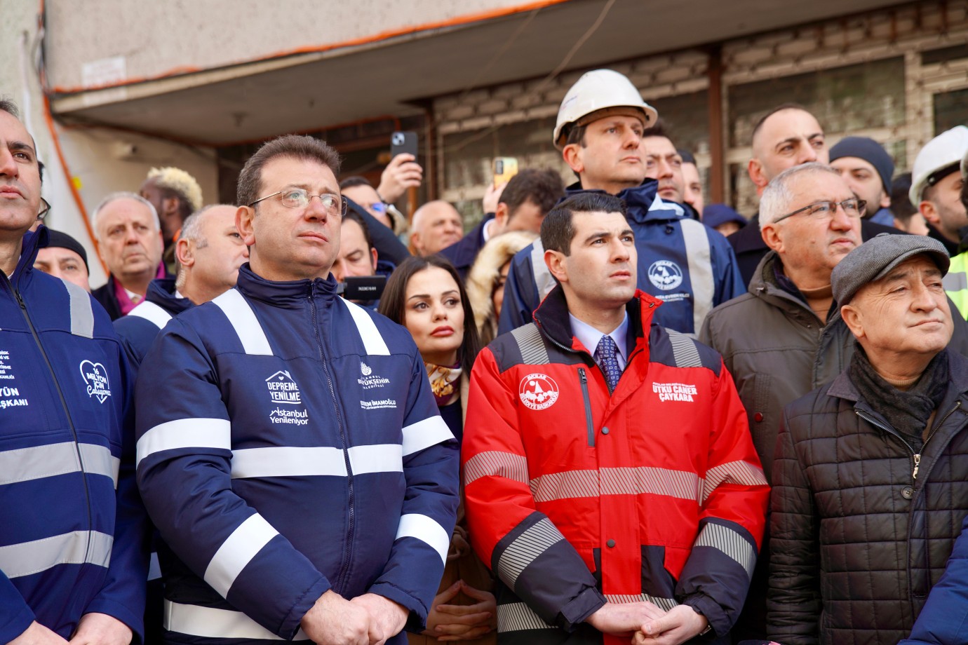 Avcılar’da Deprem Tedbiri: Ekrem İmamoğlu’nun Katılımıyla Riskli Bina Yıkıldı