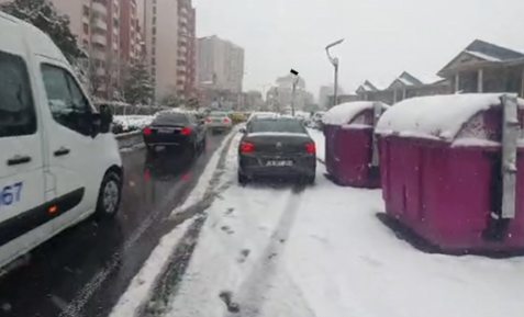 İstanbul’da Kar Engeli: 7 İlçede Eğitime Ara Verildi