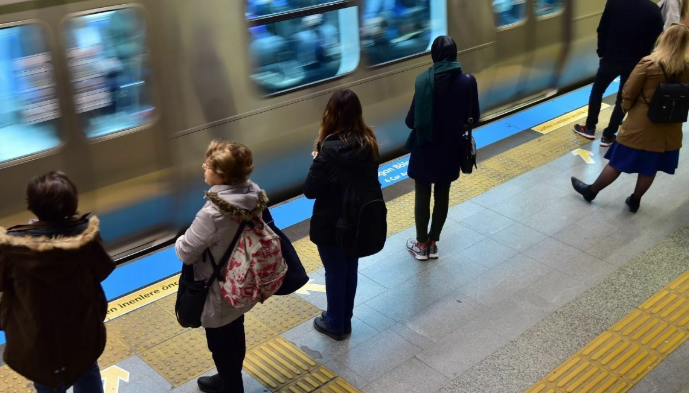 Metro İstanbul: Akasya AVM Yangını Seferleri Etkilemedi