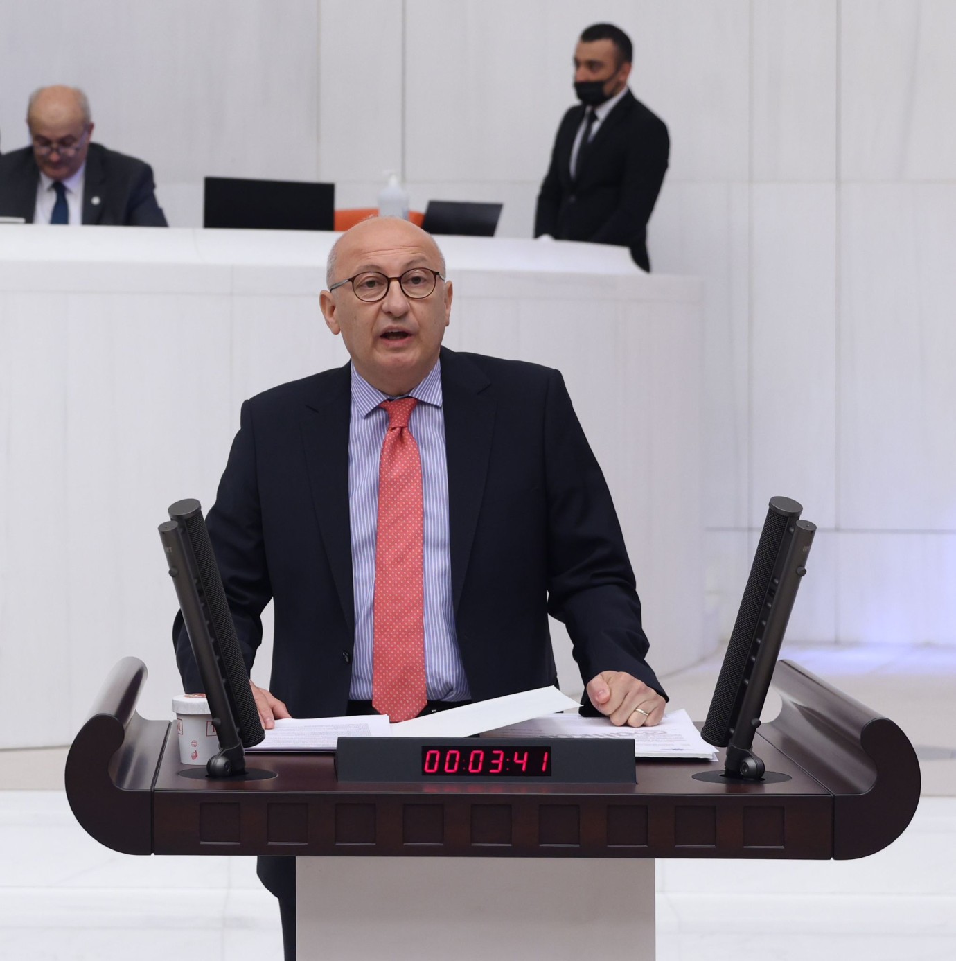 CHP’li Çakırözer: İtibar, Halkın Seyahat Özgürlüğüyle Ölçülür