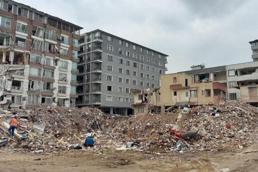 Hatay’daki Kadınlar, Depremin Psikolojik Yüküyle Mücadele Ediyor