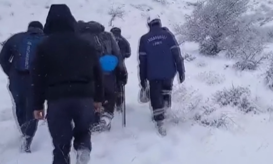 Türk Dağcılar Hocalı Şehitleri İçin Haça Dağı’na Tırmandı