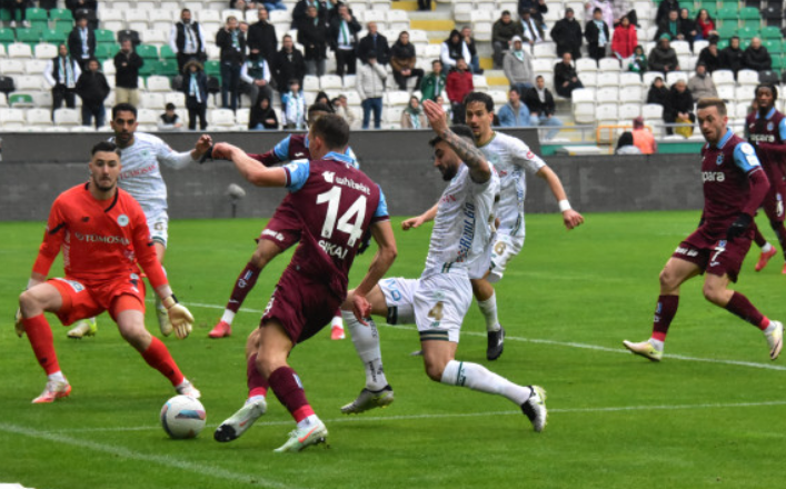 Konyaspor - Trabzonspor maçını 1-0 kazandı