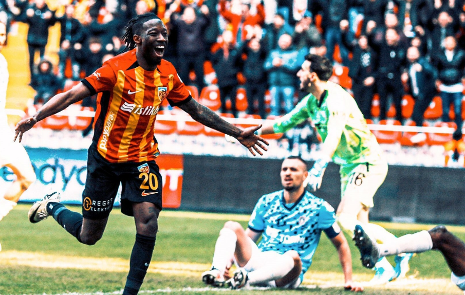 Kayserispor- Başakşehir maçını 3-1 kazandı