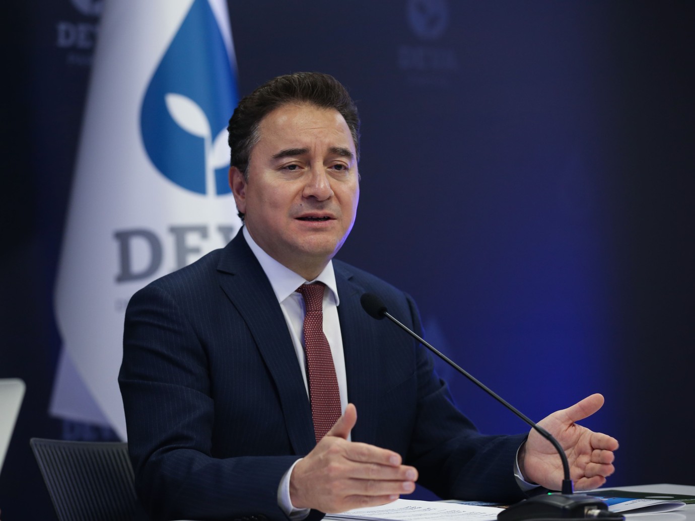 DEVA Partisi lideri Ali Babacan: Suriye'de Alevi sivilleri hedef alan eylemler kabul edilemez