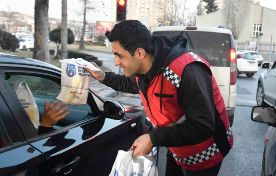 ABB’den Ramazan Ayında Yeni Hizmet: Trafikte Olanlara Motokuryelerle İftar Kumanyası