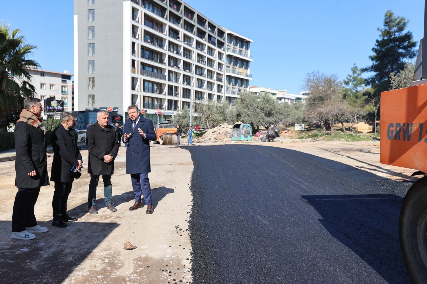 İzmir Buca’da değişim yol çalışmaları ile devam ediyor