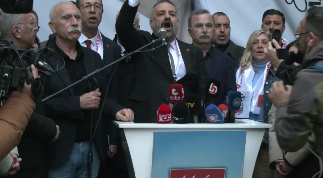 CHP İzmir, Ekrem İmamoğlu'na Destek İçin Sokağa İndi: 