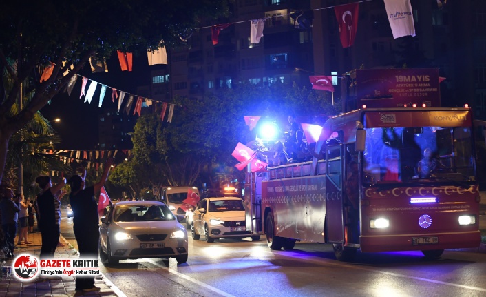 Konyaaltı’nda 19 Mayıs coşkusu balkonlara taştı