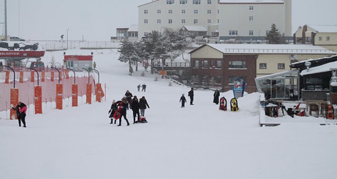 Erciyes'te kar kalınlığı 25 santime ulaştı