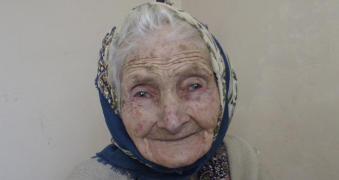 108 yaşındaki Fatma Nine, uzun yaşamasının sırrını anlattı