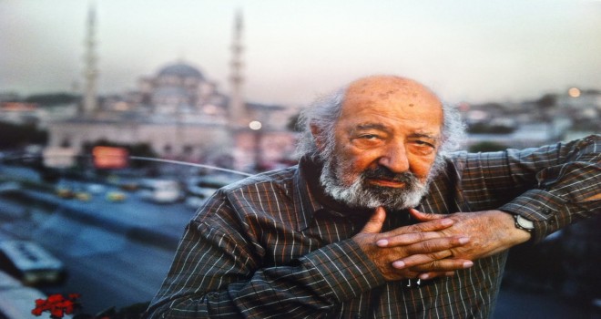 Ara Güler'in adı sokağa verildi