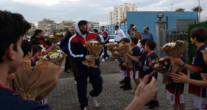 Bahçeşehir Koleji'nden İzmir çıkarması