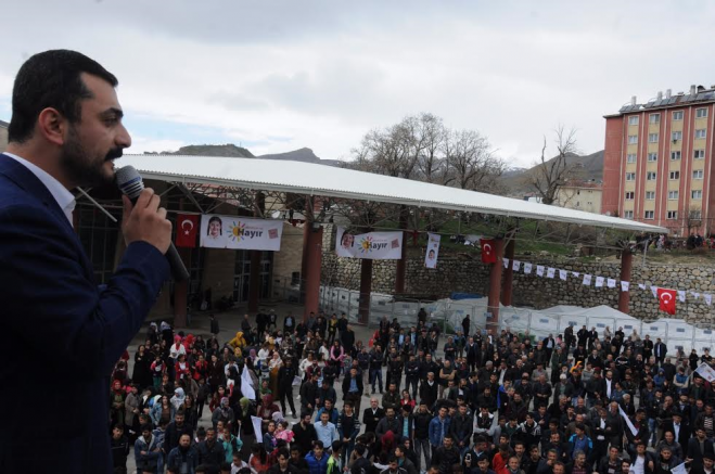 CHP'Lİ VEKİL EREN ERDEM HAKKARİ'DE: TÜRKİYE'DE %58 İLE HAYIR KAZANACAK 