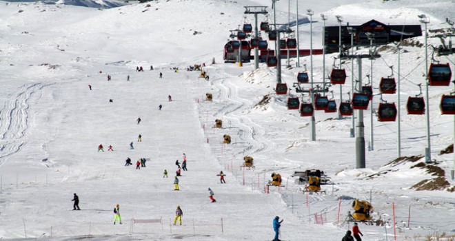 Erciyes'te kayak sezonu açıldı