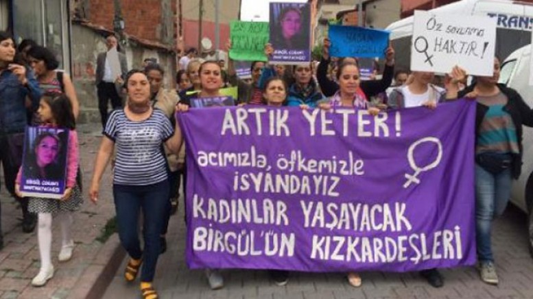 Hacıhüsrev'de kadın cinayeti yürüyüşle protesto edildi