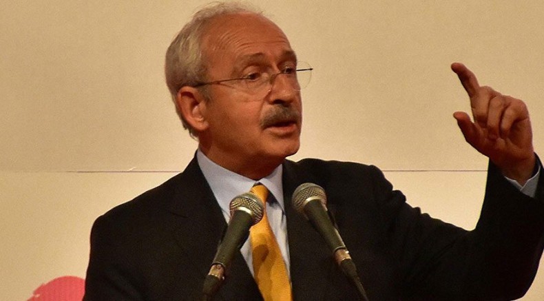 Kılıçdaroğlu İzmir'de konuştu: Davutoğlu Saray darbesiyle gitti