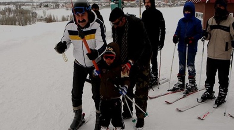 Komünist Başkan Ovacık kayak tesisinden seslendi