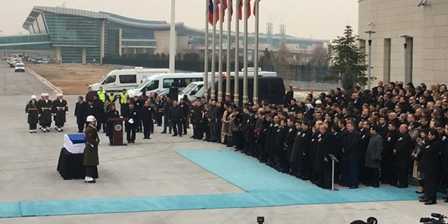 Suikasta uğrayan Rusya'nın Ankara Büyükelçisi Andrey Karlov Ankara'dan törenle uğurlanıyor