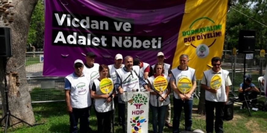 Vicdan ve Adalet Nöbeti'nde Sırrı Süreyya Önder'den Yunus Emre'li barış mesajı