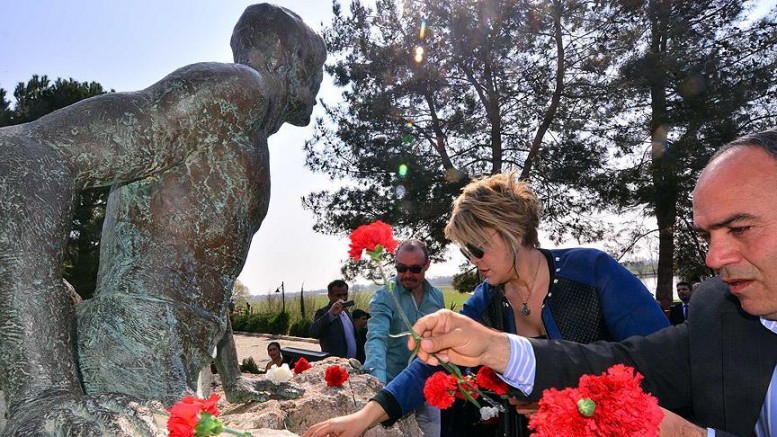  Yaşar Kemal'in doğduğu köyde anma