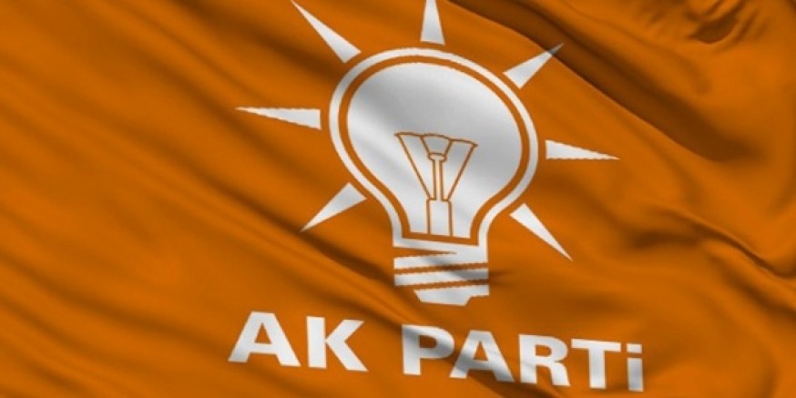 Yeni Şafak yazarı: AK Parti, ustalık döneminin ötesine geçmesine rağmen, acemilikte yapmadığı hataları yapıyor